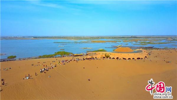 走进宁夏沙湖：感受沙水相依的独特（图）
